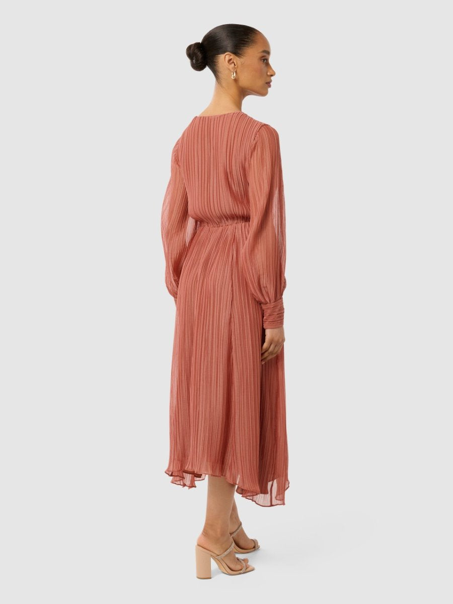  Genevieve Petite Crinkle Midi Dress