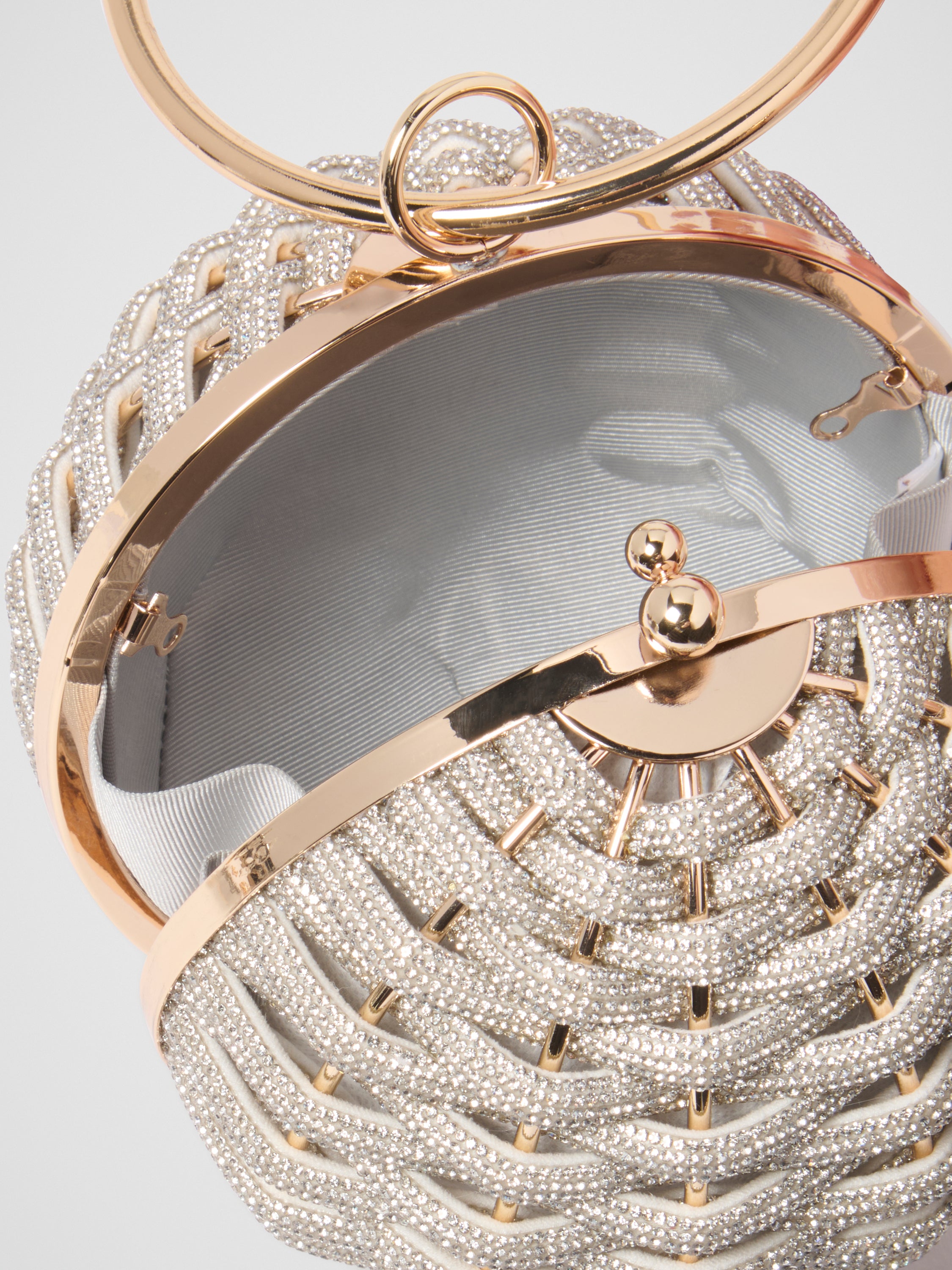 Wynnie Woven Round Clutch