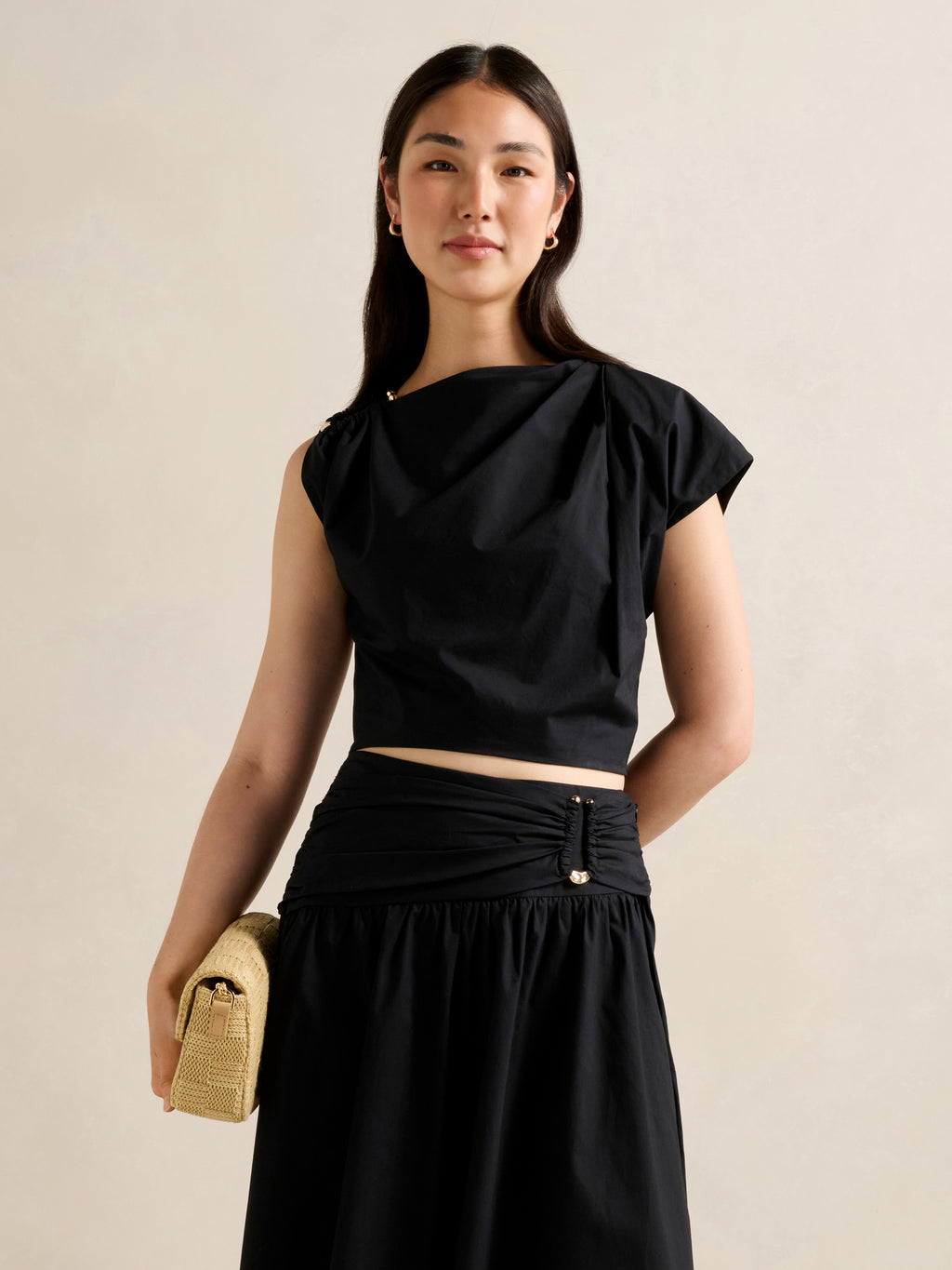 Dottie Draped Hardware Top