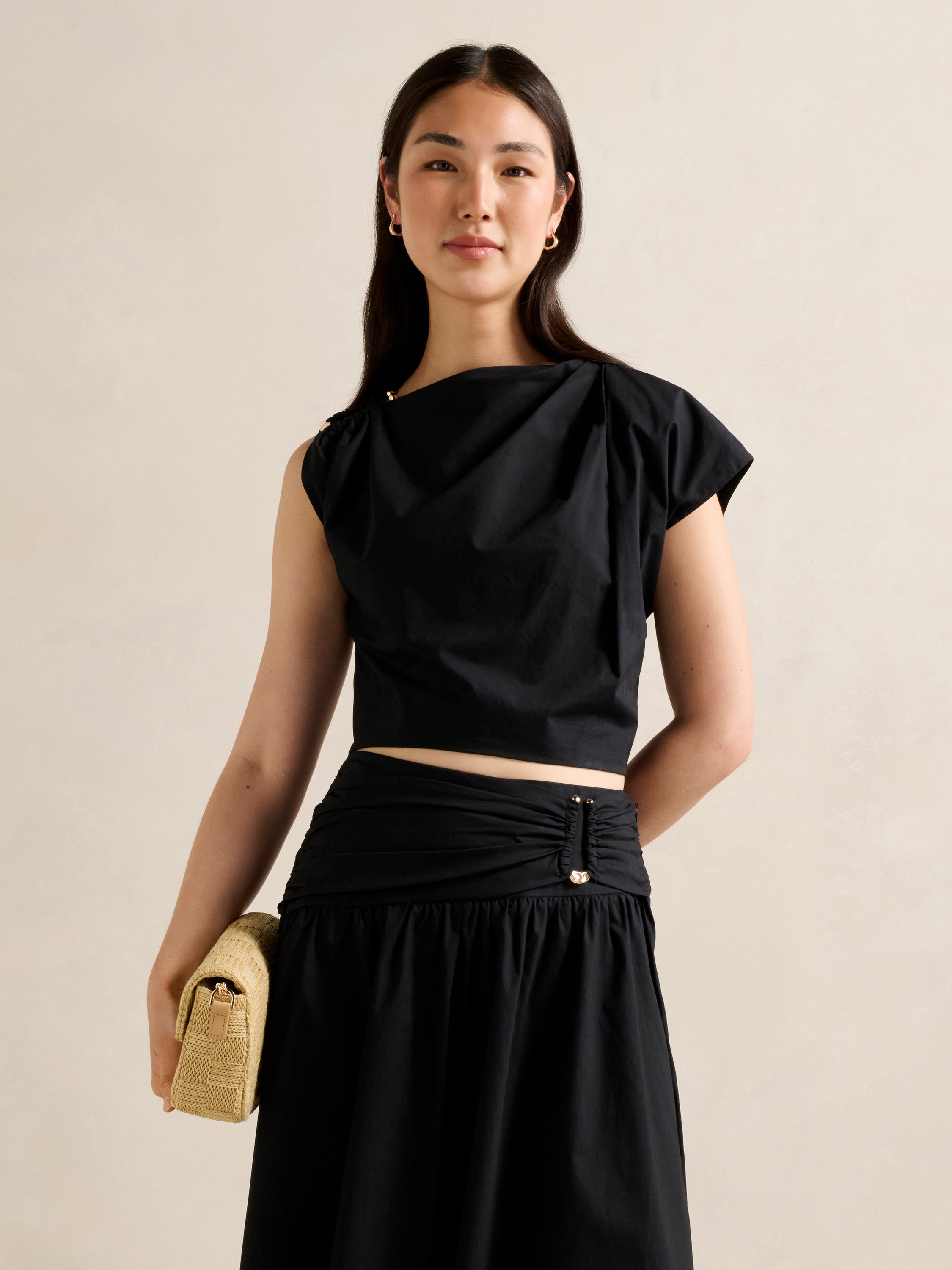 Dottie Draped Hardware Top