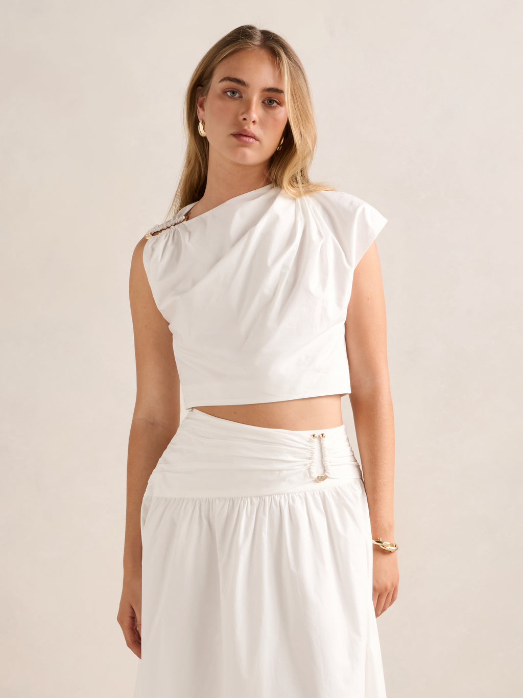 Dottie Draped Hardware Top
