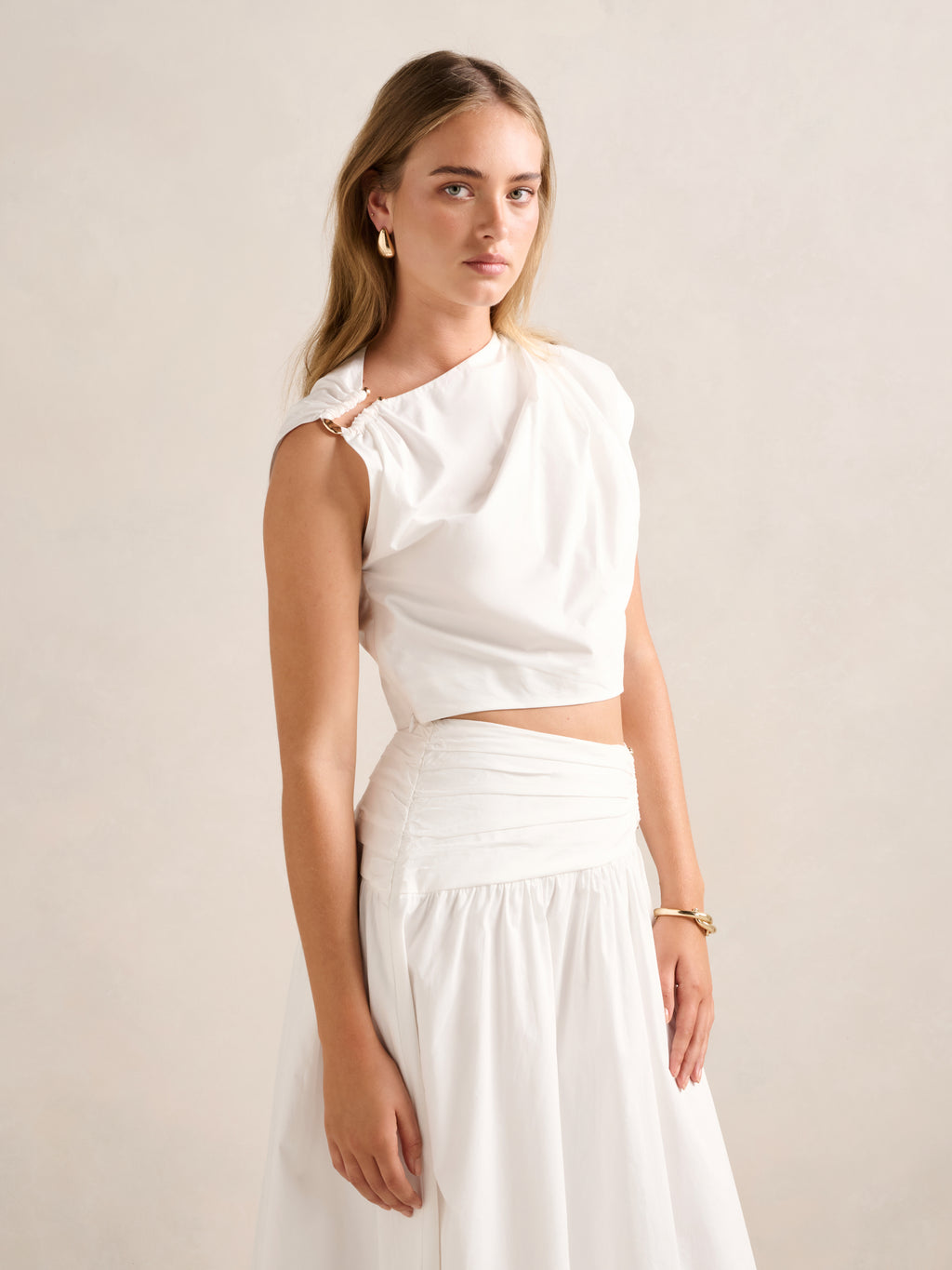 Dottie Draped Hardware Top