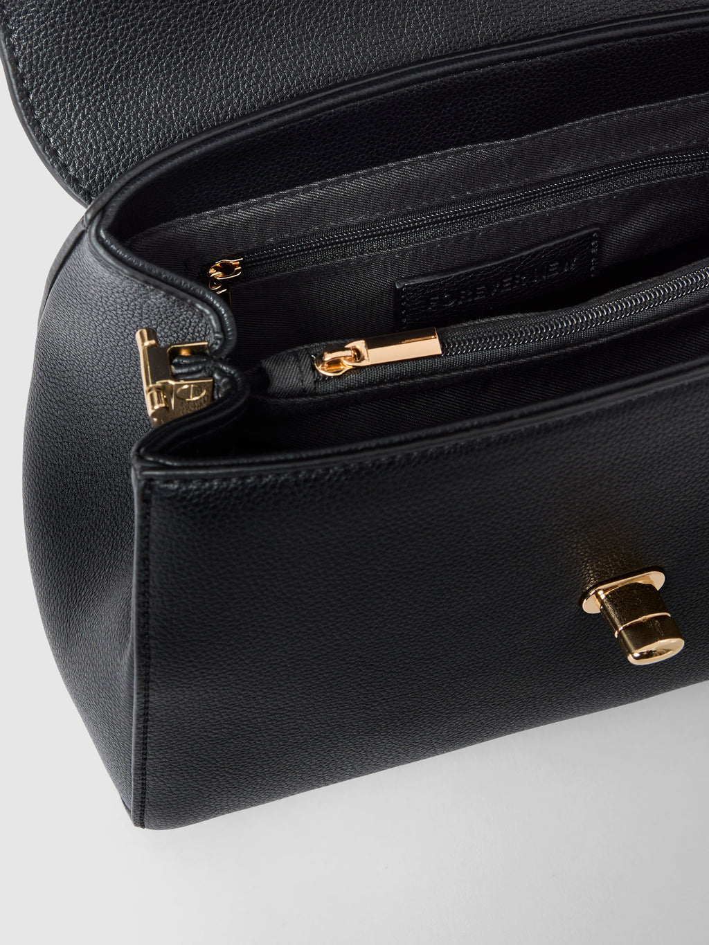 Andi Lock Top Handle