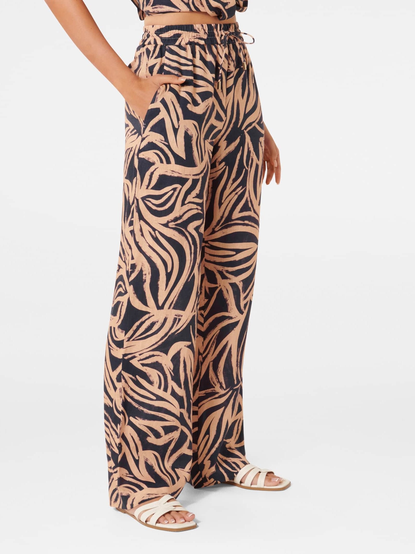 Livy Linen Straight Leg Pant