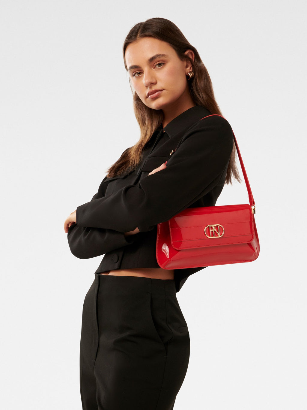  Signature Shiloh Sleek Plate Shoulder Bag