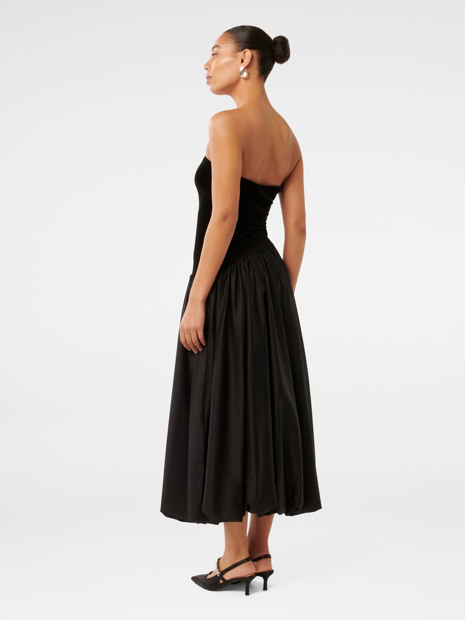  Delilah Velvet Bubble Hem Midi Dress