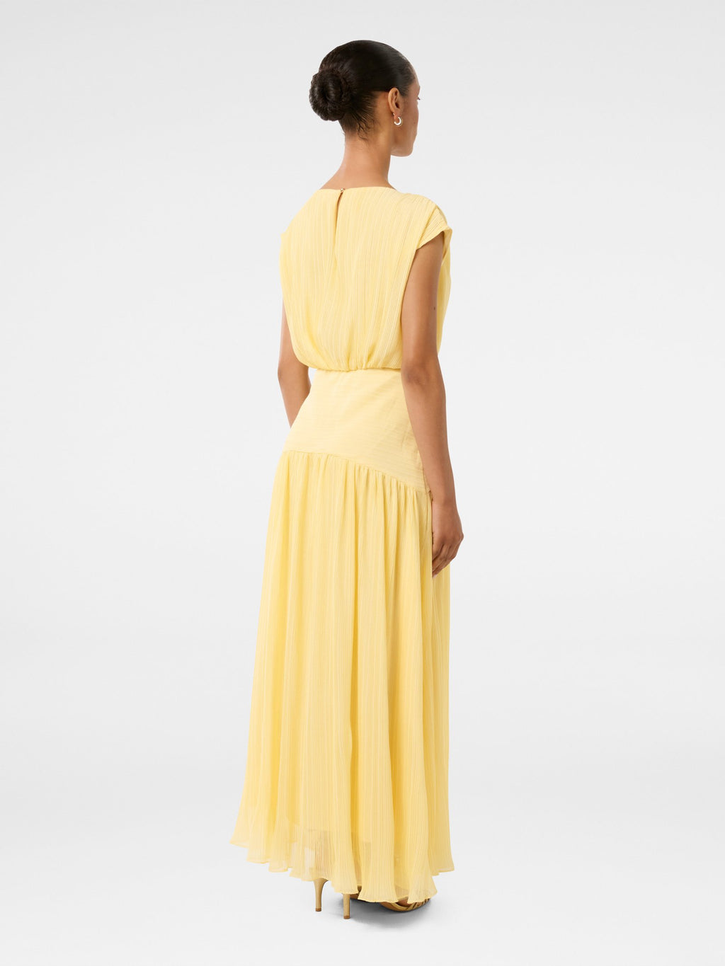  Lila Petite Crinkle Maxi Dress
