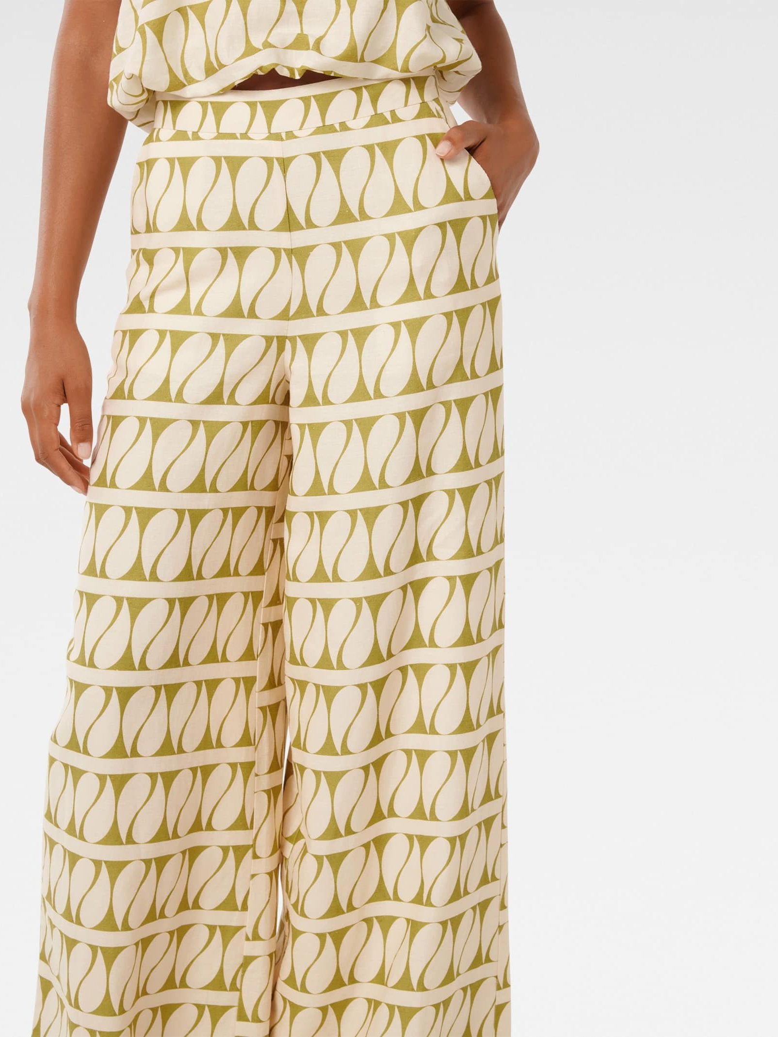  Halle Linen Wide Leg Pant