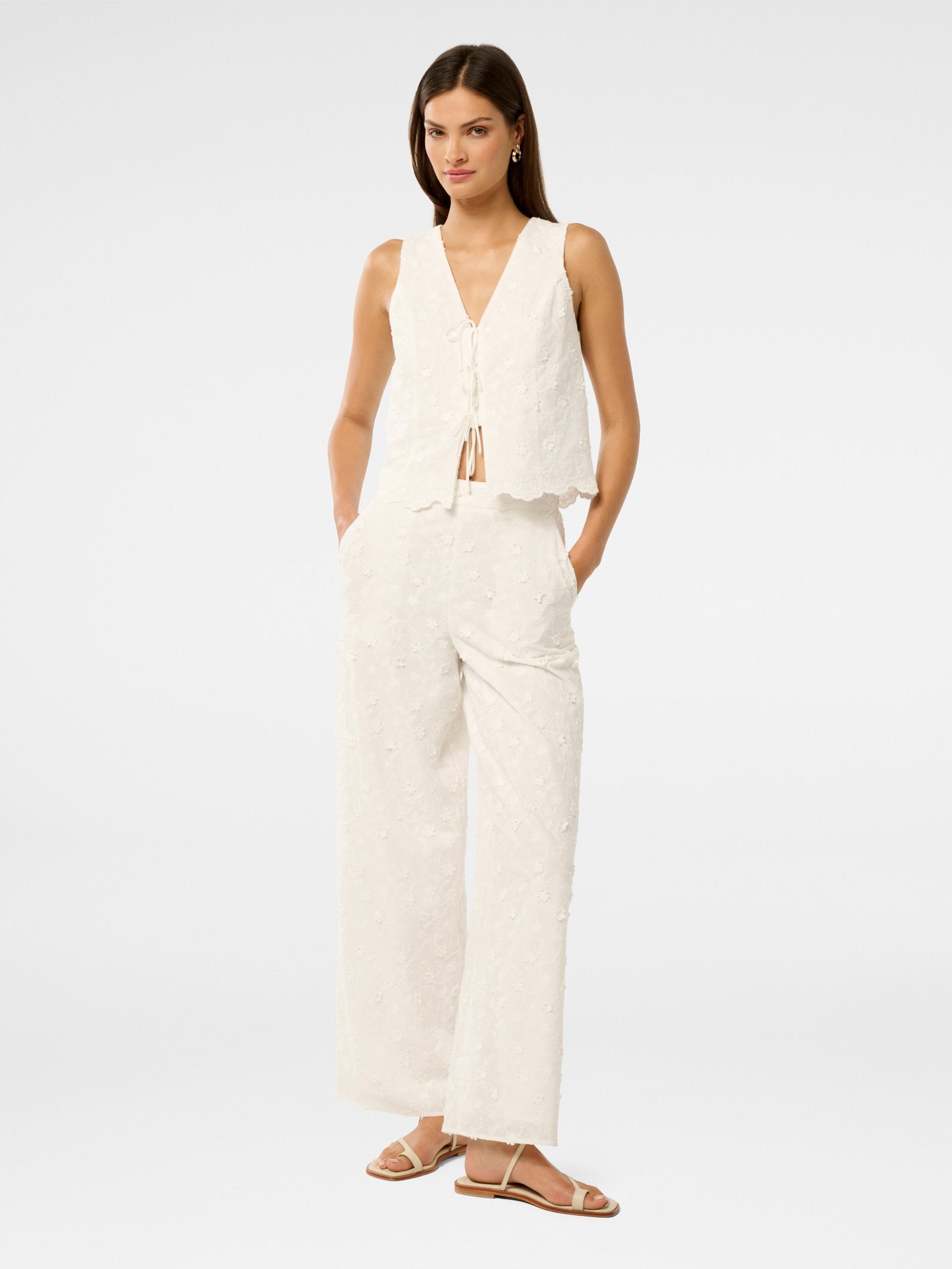  Daisy Broderie Wide Leg Pant