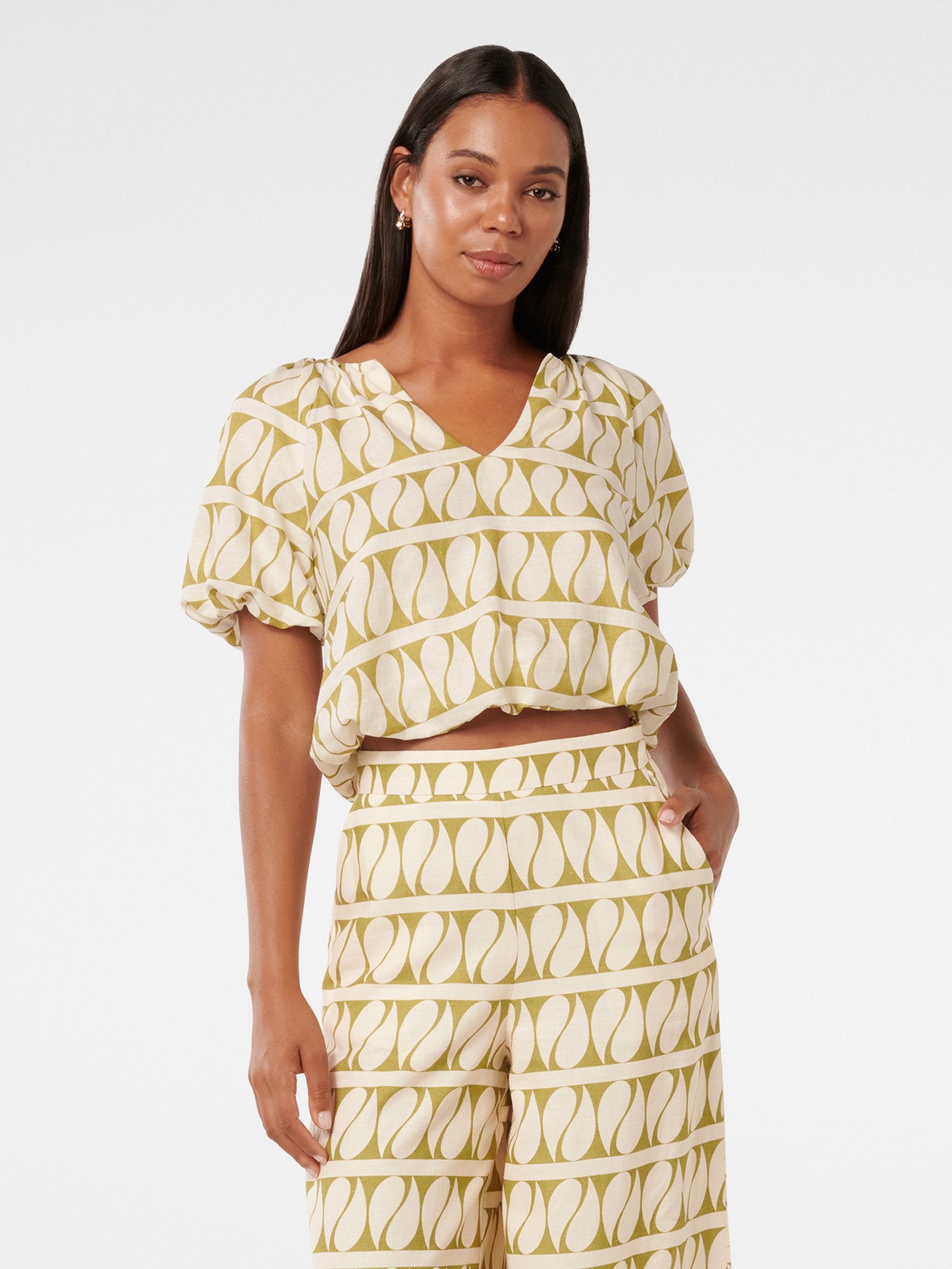 Aubree Linen Bubble Hem Top