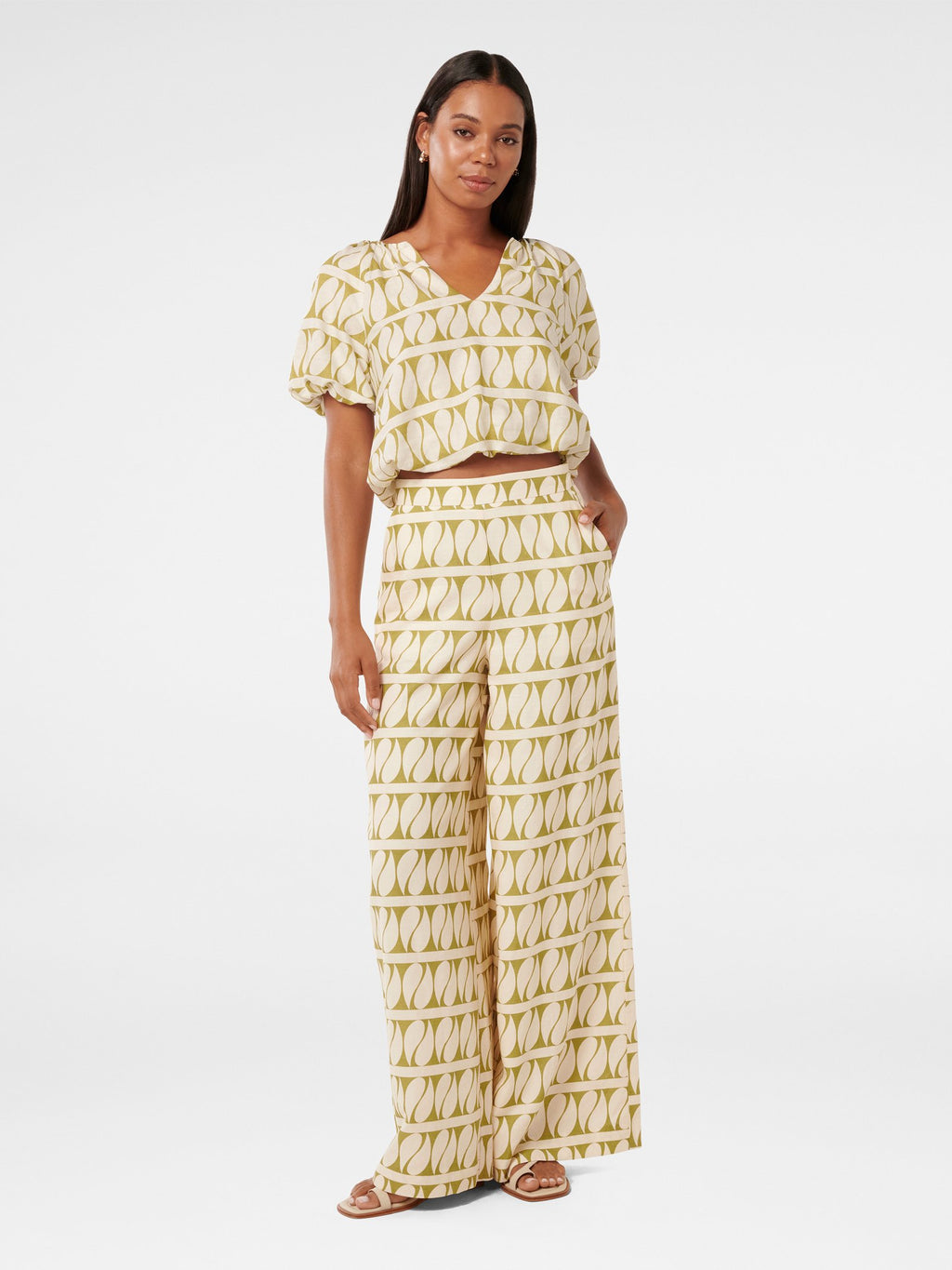  Aubree Linen Bubble Hem Top