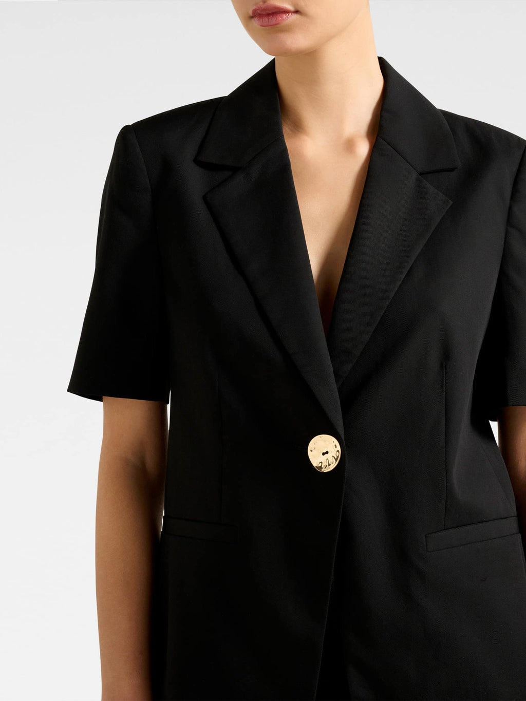  Livia Short Sleeve Blazer
