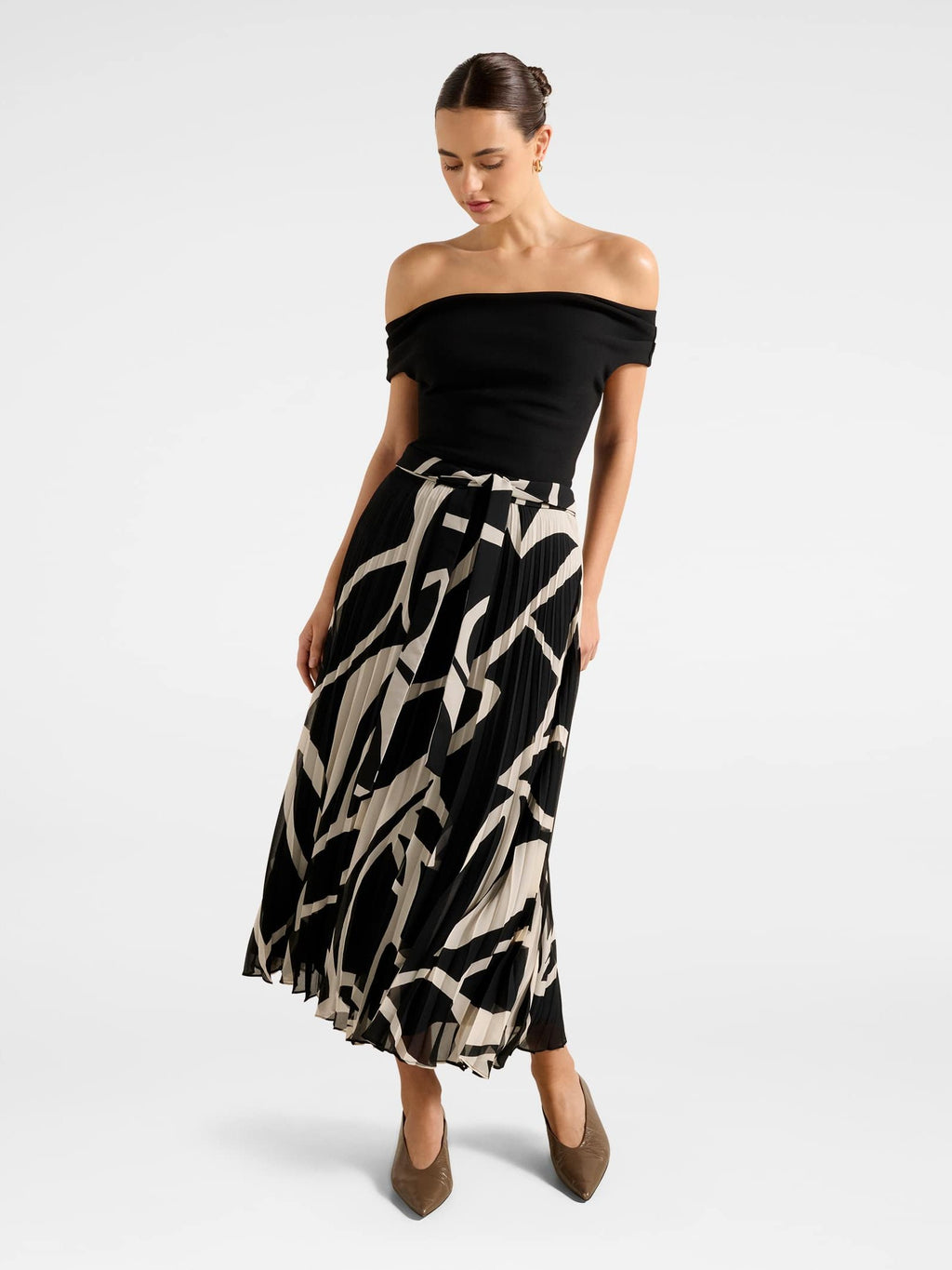  Elsie Belted Pleated Skirt